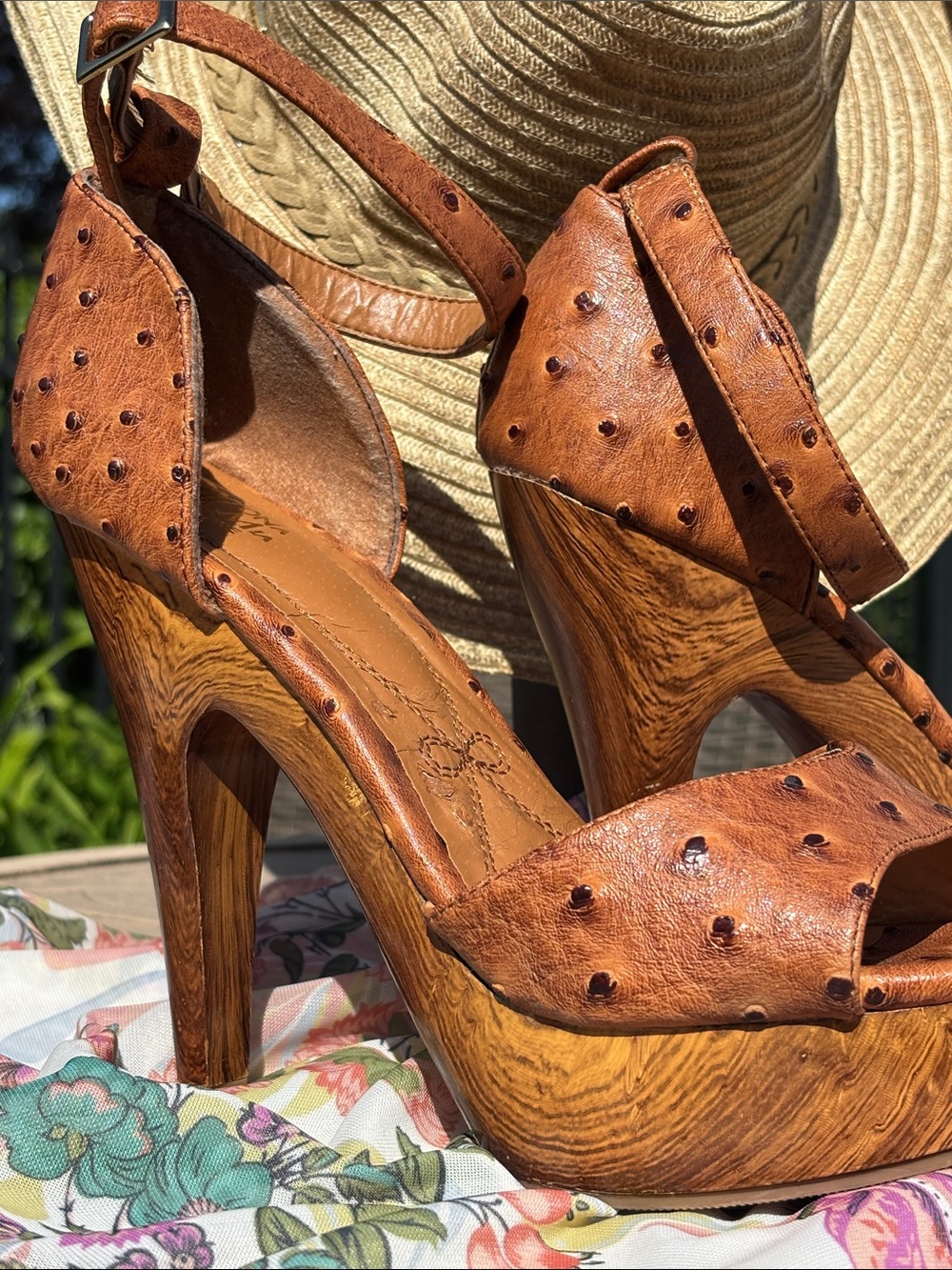 EUVC Faux Ostrich Texture Tan Open-Toe Wooden Platform Heels Ankle Strap Sandals